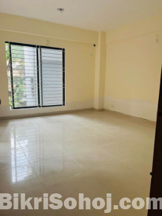 10/A ধানমন্ডিতে  চমৎকার প্রায় রেডি ফ্ল্যাট বিক্রয় করা হবে—